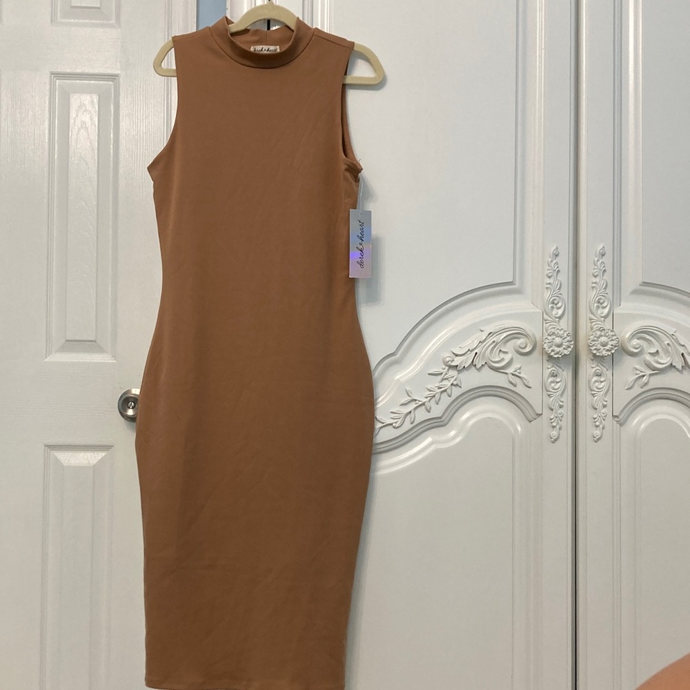 Derek Heart Sleeveless Brown Midi Dress